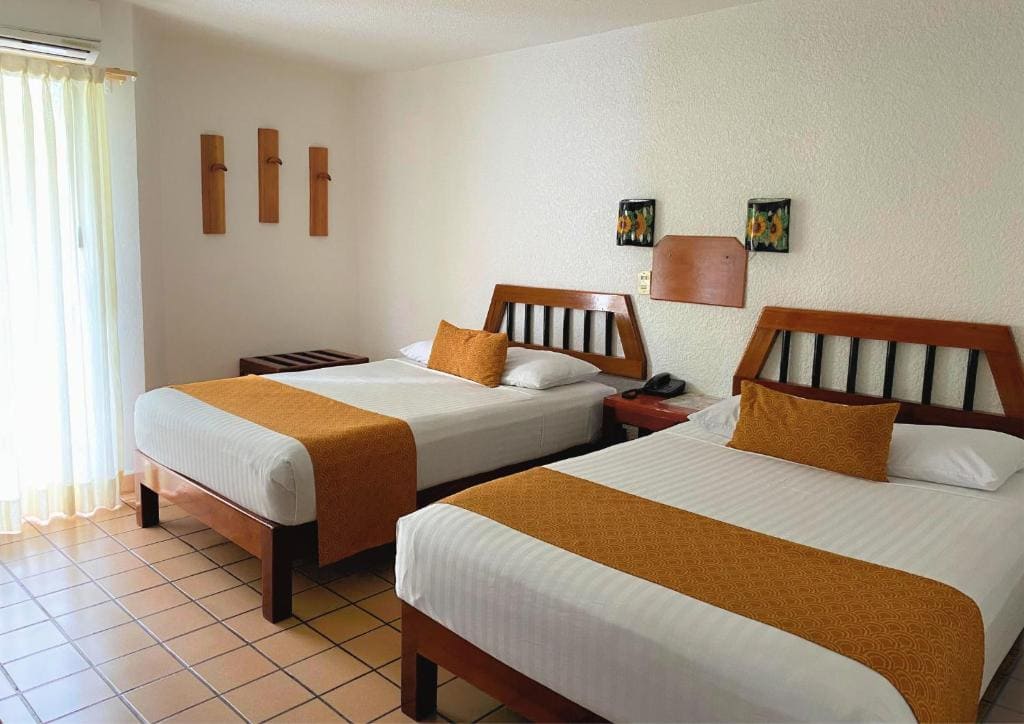 Hotel Casa Blanca e  Hotel Maya Palenque STD - Duplo